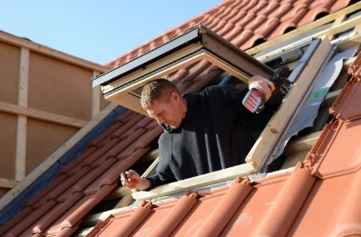 Pose de fenêtres de toit Velux à Corscia